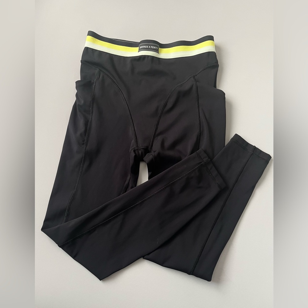 SAVAGE x FENTY Lineup high waist pocket legging